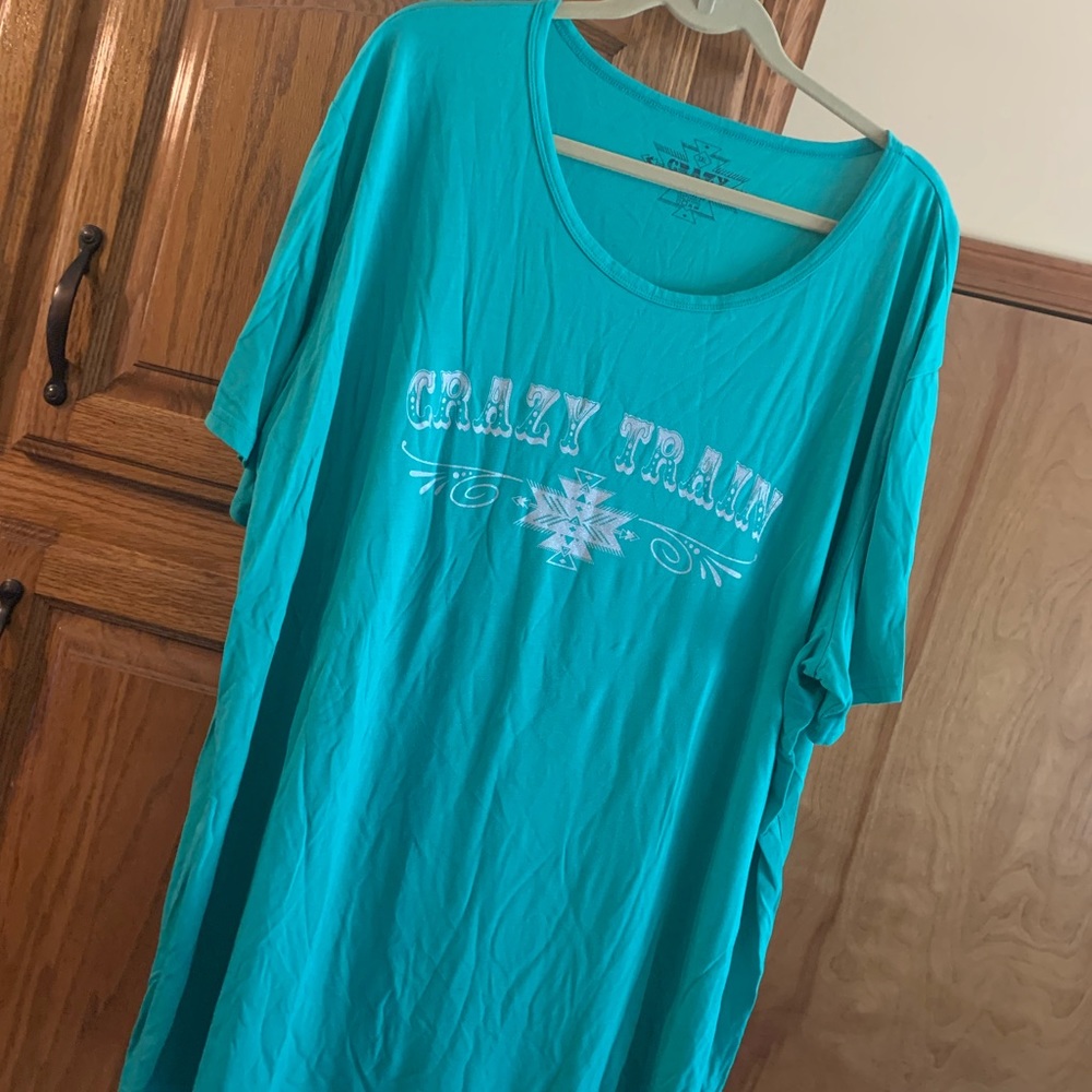 Graphic tee